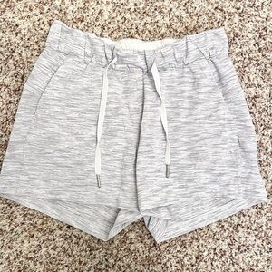 lululemon On the Fly Short 2.5”
